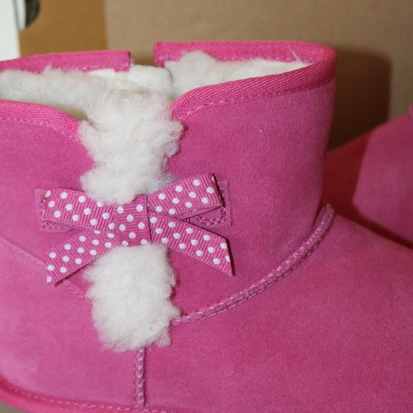 NIB UGG KOOLABURRA YOUTH 5 WOMEN'S 6.5-7 MINI SUEDE BOW BOOTS PINK‎ - Picture 3 of 6